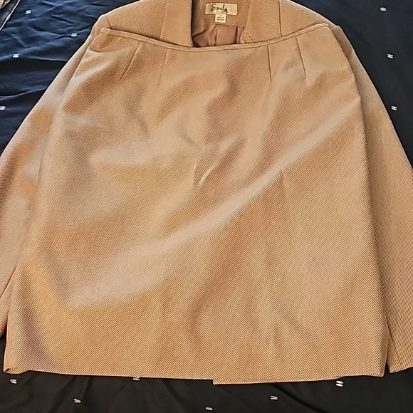 Emily Women’s Blazer and skirt Set size 14 Camel Washable - Picture 7 of 8